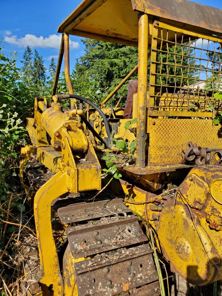 International TD-18 Bulldozer rear winch